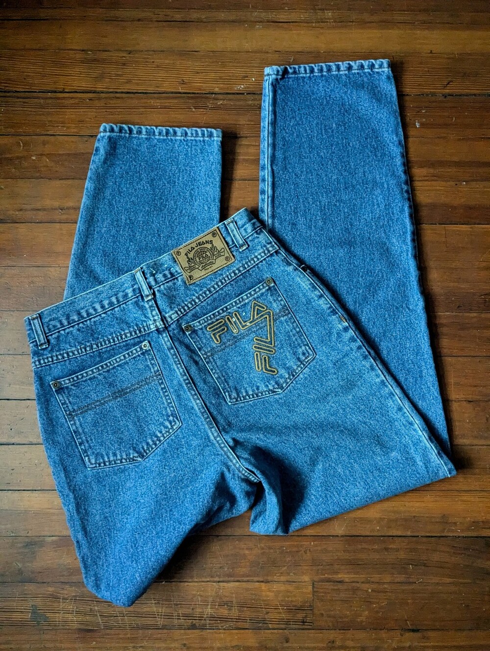 Vintage 90s FILA Large Back Pocket Spellout Logo High Rise Jeans 27 28